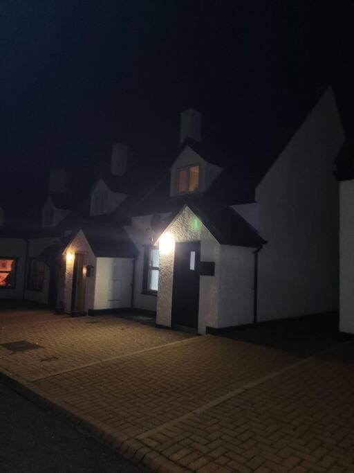 Cottage By The Sea Greencastle Greencastle  Exterior photo